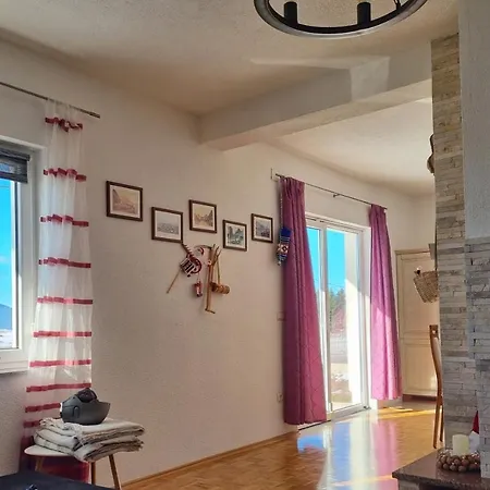 Rosa Canina クープレス